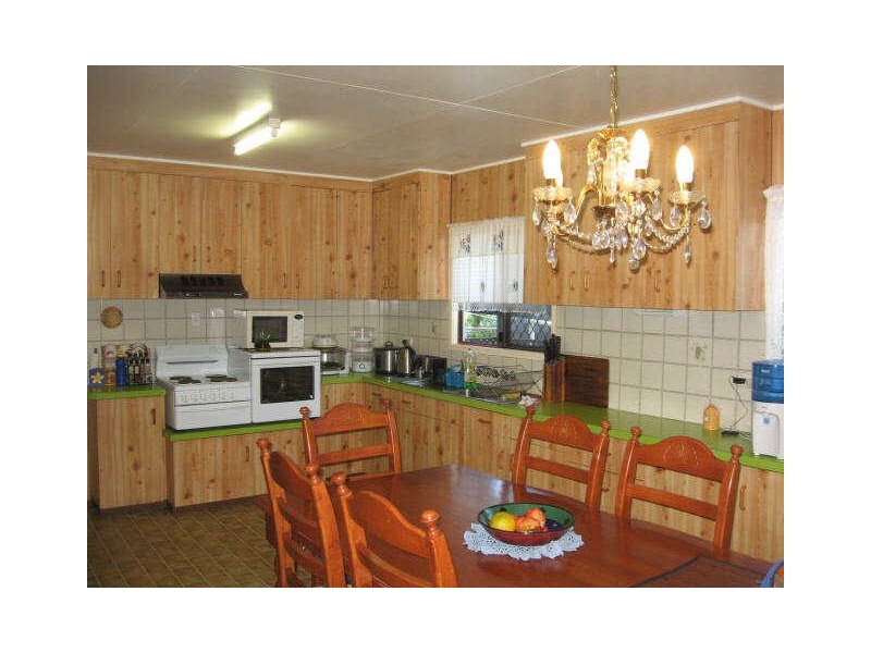 28 Welcombe Avenue, Rockville QLD 4350