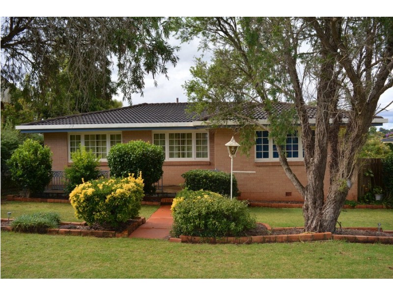 5 Boronia Street, Centenary Heights QLD 4350