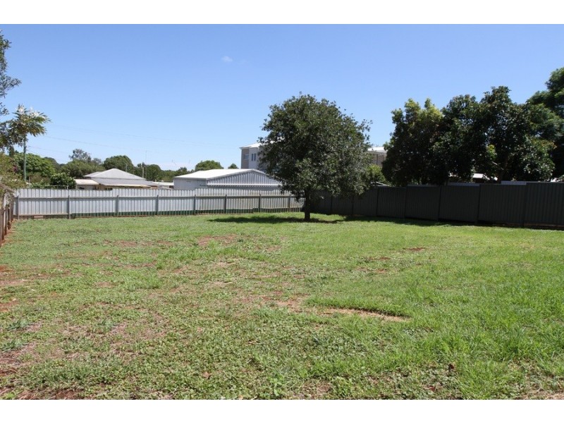 15b John Street, East Toowoomba QLD 4350