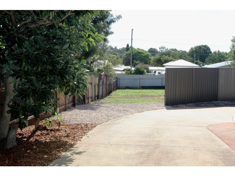 15b John Street, East Toowoomba QLD 4350