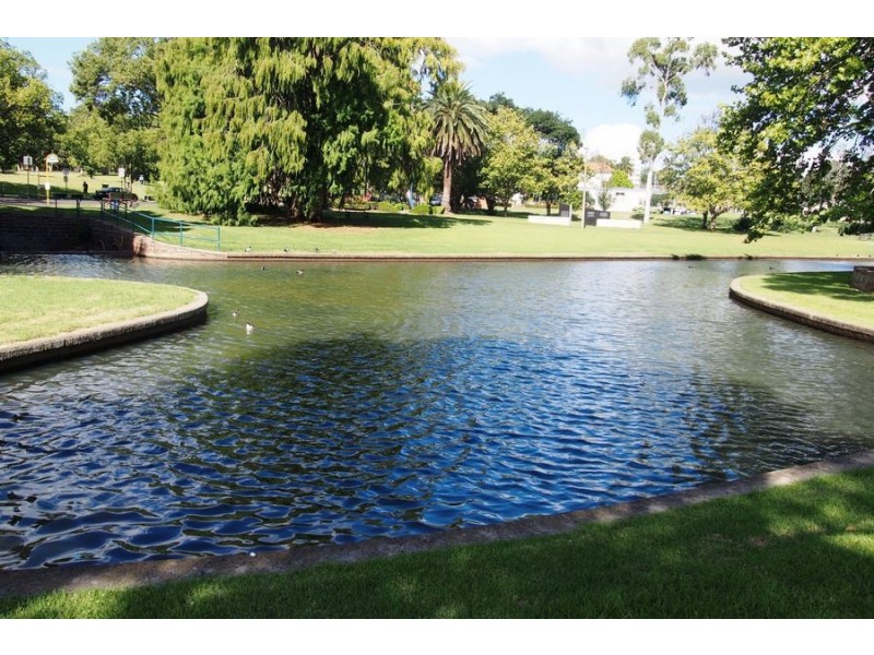 15b John Street, East Toowoomba QLD 4350