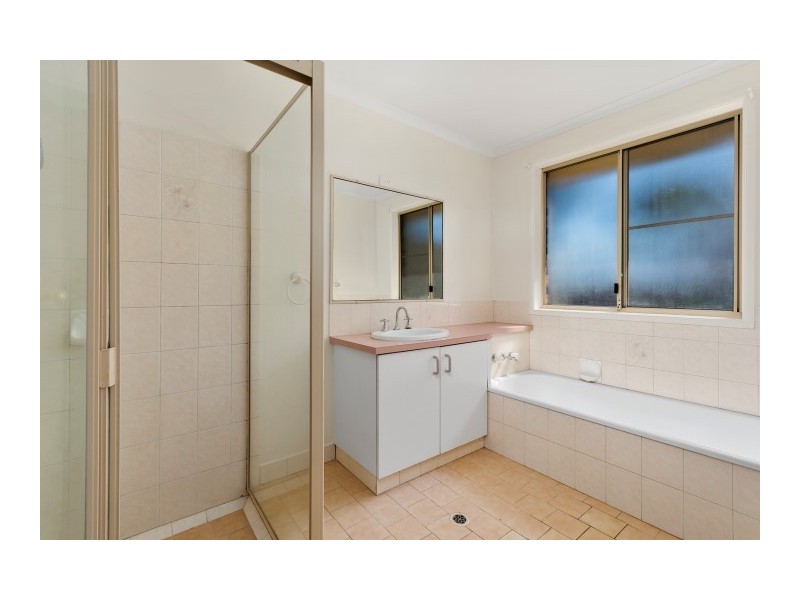 117 Glenvale Road, Newtown QLD 4350