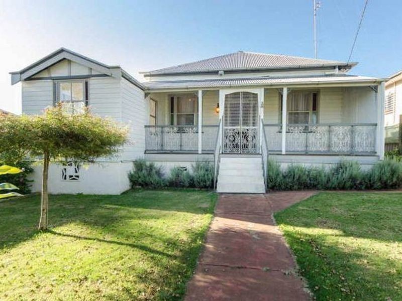 137 Jellicoe Street, North Toowoomba QLD 4350