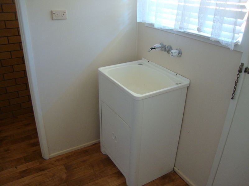 2/24 Knockator Crescent, Centenary Heights QLD 4350