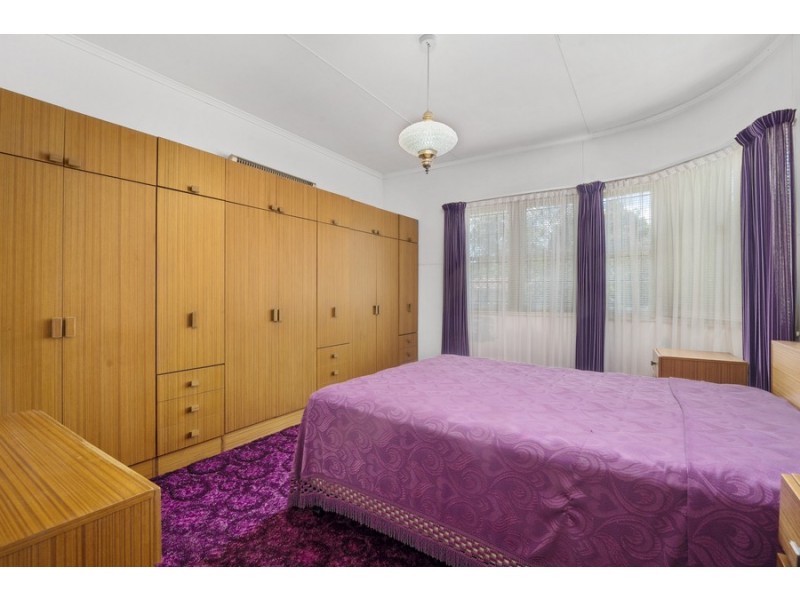 74 North Street, Mount Lofty QLD 4350