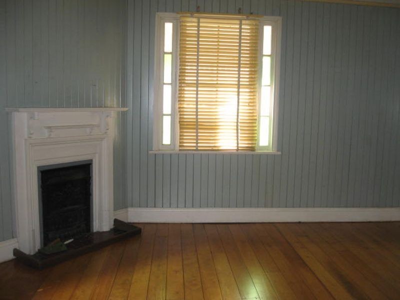 10 Herries Street, Toowoomba QLD 4350