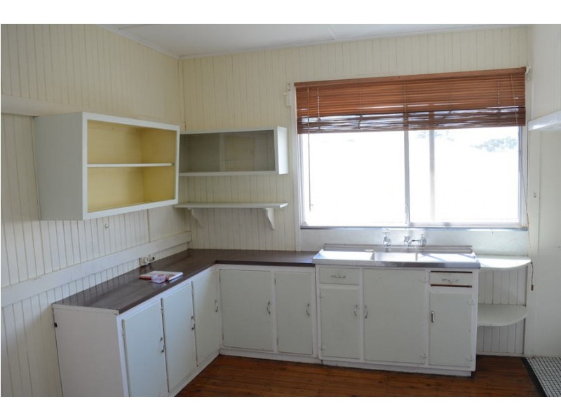 6 Head Street, Centenary Heights QLD 4350