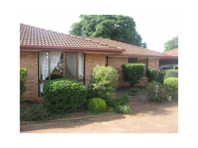 11/301 Bridge Street, NEWTOWN, Toowoomba QLD 4350