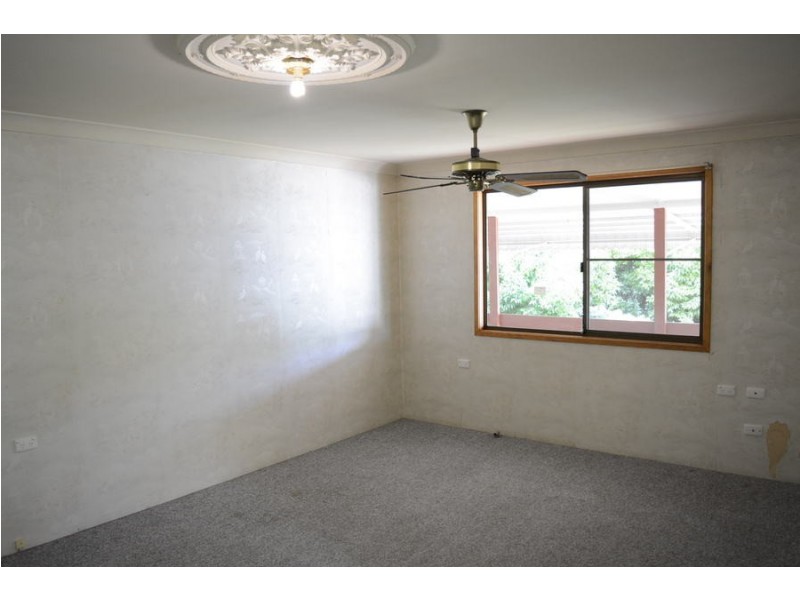 311 Bridge Street, Wilsonton QLD 4350