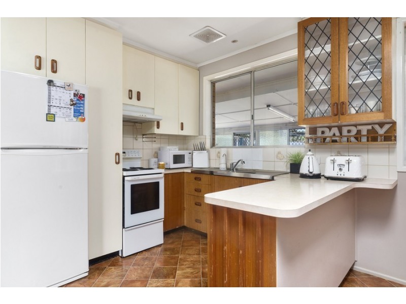 6 Athol Street, Harlaxton QLD 4350