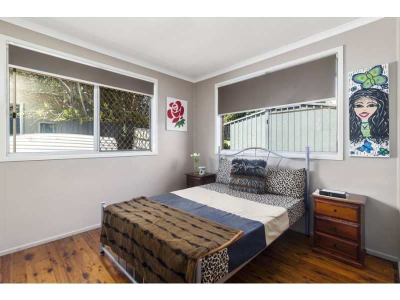 6 Athol Street, Harlaxton QLD 4350