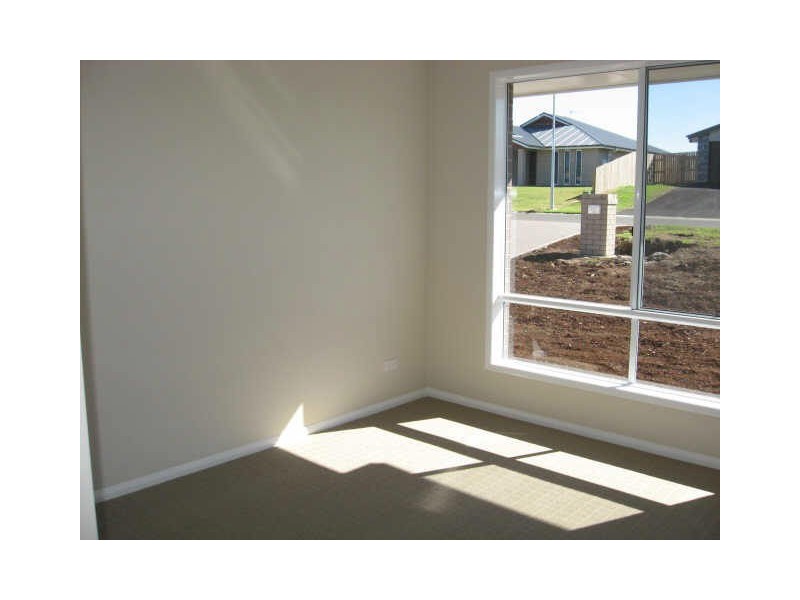 4 Kurrawa Crescent, Glenvale QLD 4350