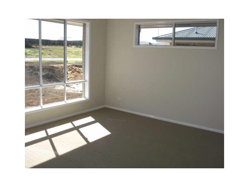 4 Kurrawa Crescent, Glenvale QLD 4350