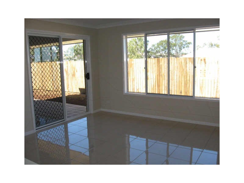 4 Kurrawa Crescent, Glenvale QLD 4350