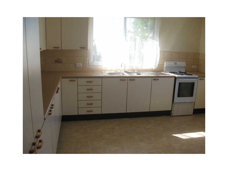 5 Weetwood Street, Newtown QLD 4350