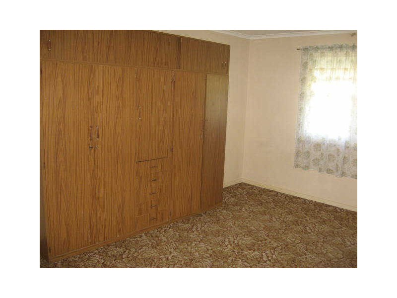 5 Weetwood Street, Newtown QLD 4350