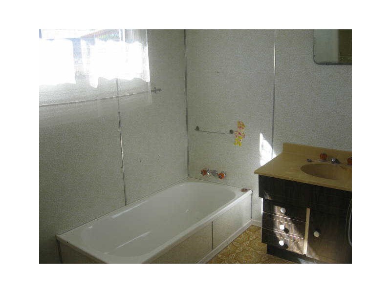 5 Weetwood Street, Newtown QLD 4350