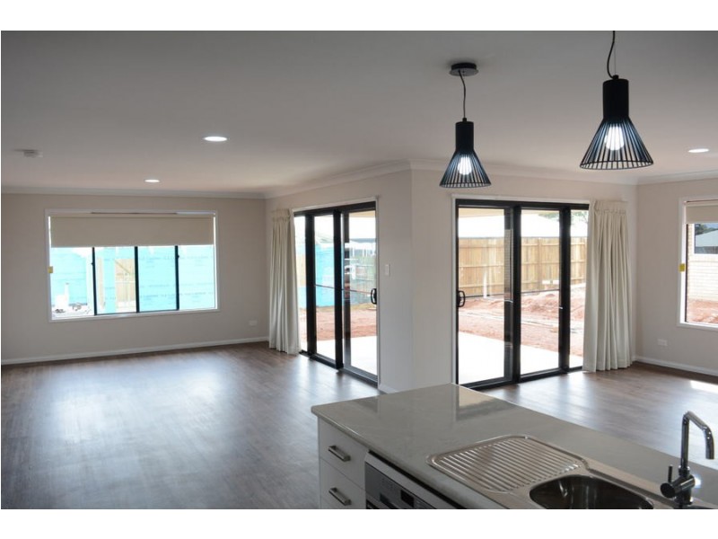 34 Entabeni Drive, Kearneys Spring QLD 4350