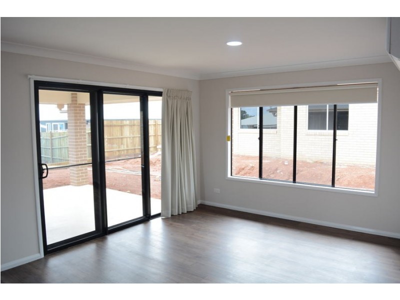 34 Entabeni Drive, Kearneys Spring QLD 4350