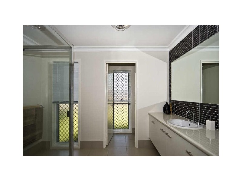 13 Barambah Street, Glenvale QLD 4350