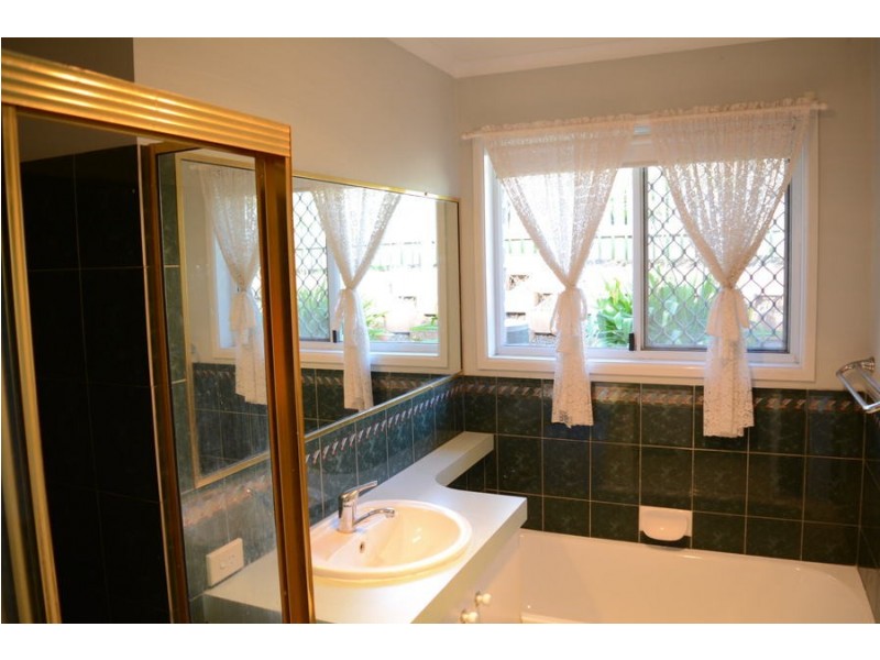 31 Redwood Street, Newtown QLD 4350