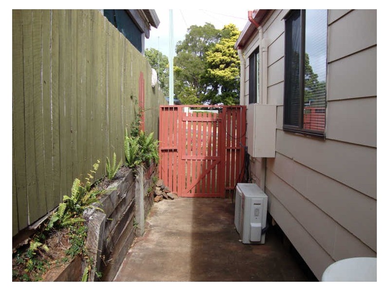 4 Baird Street, Kearneys Spring QLD 4350