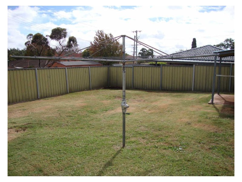 4 Baird Street, Kearneys Spring QLD 4350