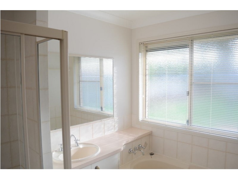 20 Lillypilly Court, Middle Ridge QLD 4350