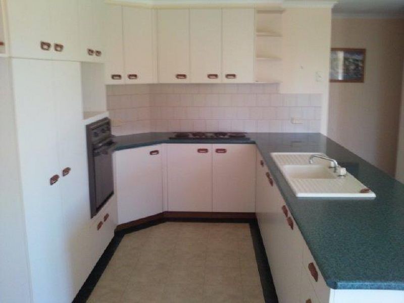 3 Heather Street, Kearneys Spring QLD 4350