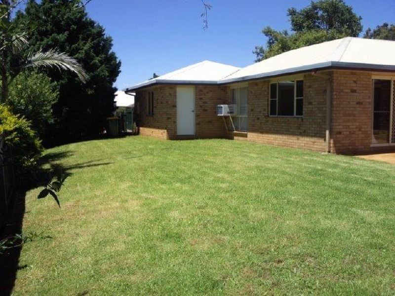 3 Heather Street, Kearneys Spring QLD 4350