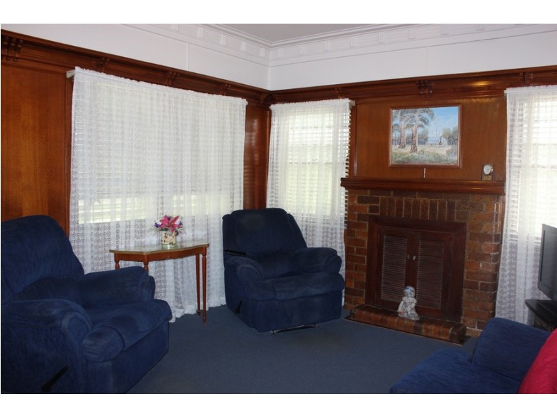 18 Ruthven Street, Harlaxton QLD 4350