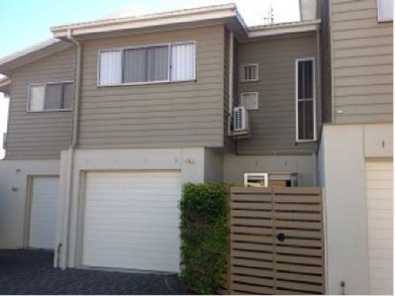 2/4b Herries Street, East Toowoomba QLD 4350