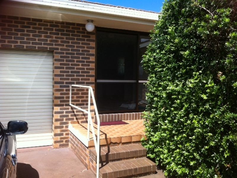 2/10 Clive Crescent, Darling Heights QLD 4350