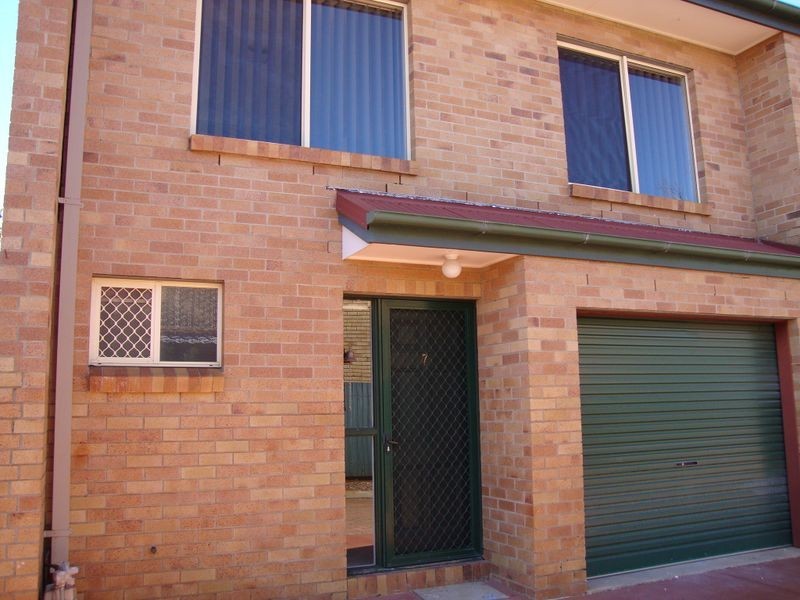 7/248 James Street, NEWTOWN, Toowoomba QLD 4350