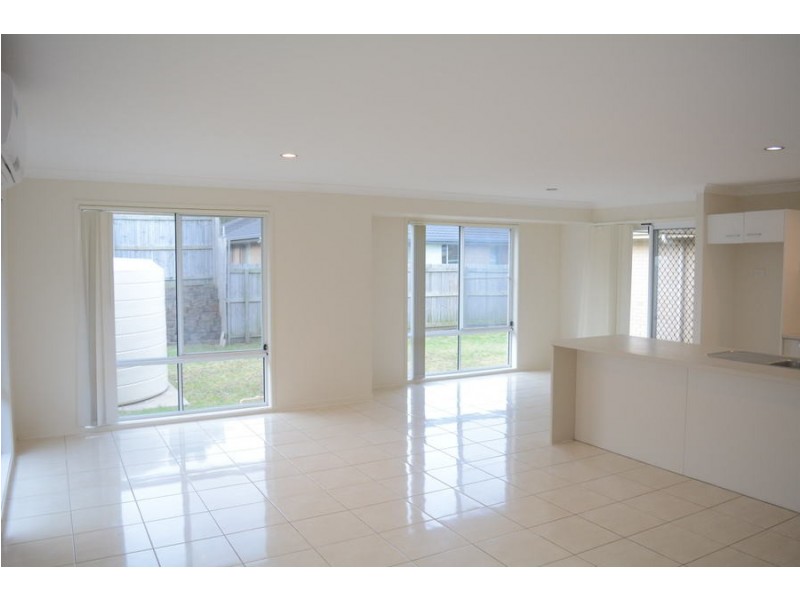 1 Gaudron Close, Blue Mountain Heights QLD 4350