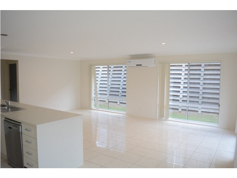 1 Gaudron Close, Blue Mountain Heights QLD 4350