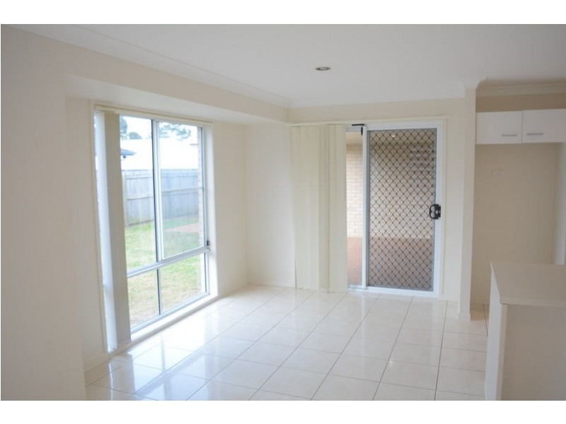 1 Gaudron Close, Blue Mountain Heights QLD 4350