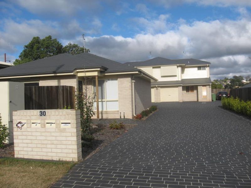 2/30 Gipps Street, Drayton QLD 4350