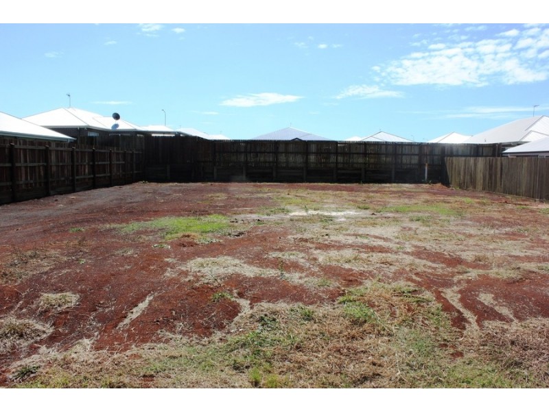 31 Renshaw Crescent, Kearneys Spring QLD 4350