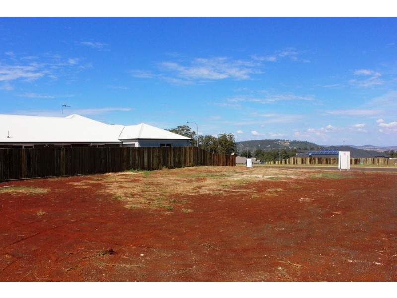 31 Renshaw Crescent, Kearneys Spring QLD 4350