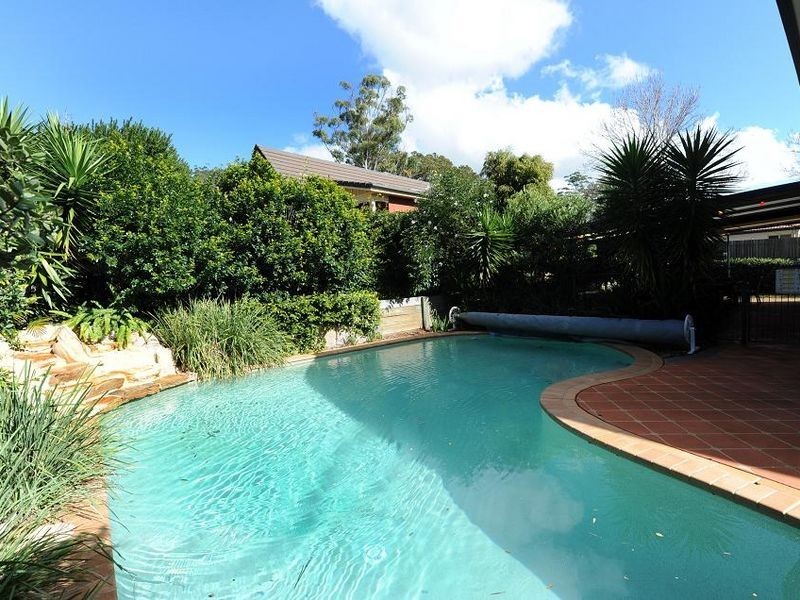 2 Glen Eagles Drive, Middle Ridge QLD 4350