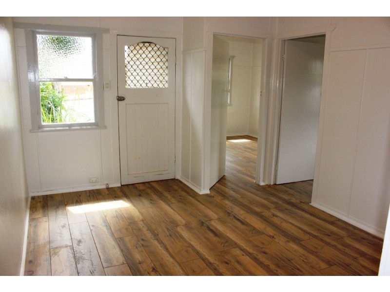 1/2 Katherine Street, North Toowoomba QLD 4350