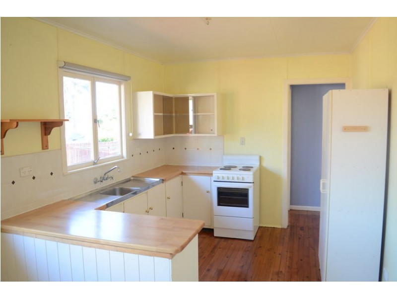 320 Alderley Street, Kearneys Spring QLD 4350