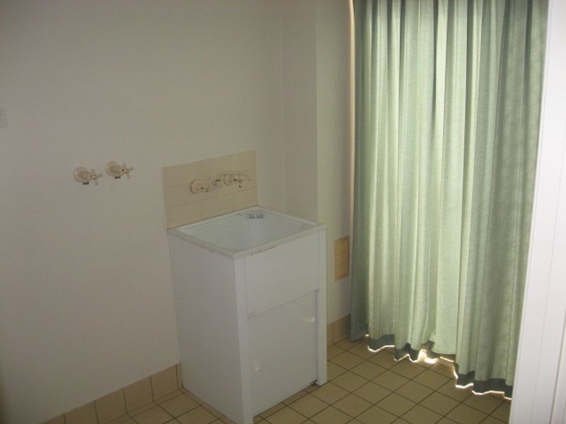 2/2 Gabrielle Street, KEARNEYS SPR, Toowoomba QLD 4350