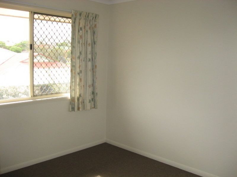 2/2 Gabrielle Street, KEARNEYS SPR, Toowoomba QLD 4350