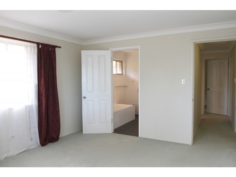 19 Bayley Street, Pittsworth QLD 4356