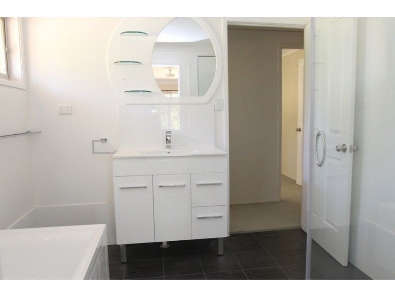 19 Bayley Street, Pittsworth QLD 4356