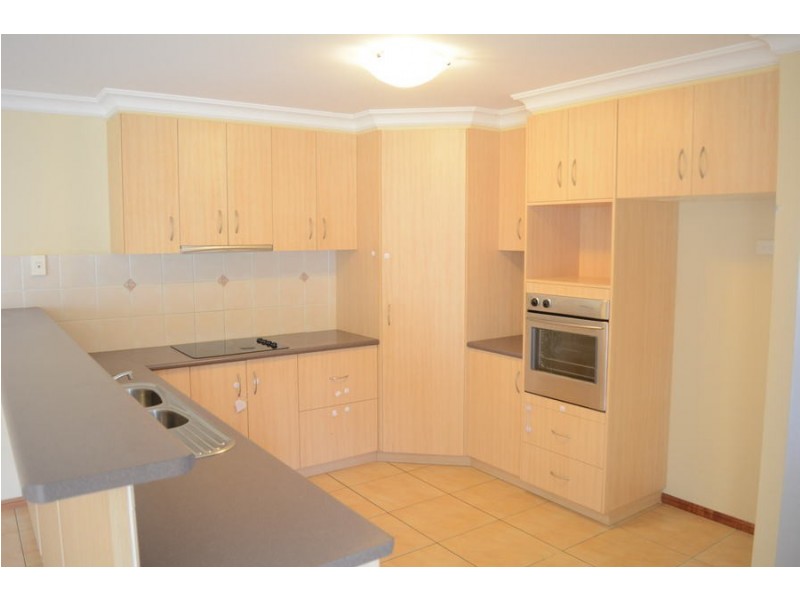 1/9 Mason Court, Kearneys Spring QLD 4350