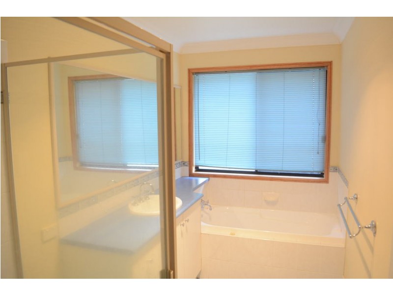 1/9 Mason Court, Kearneys Spring QLD 4350