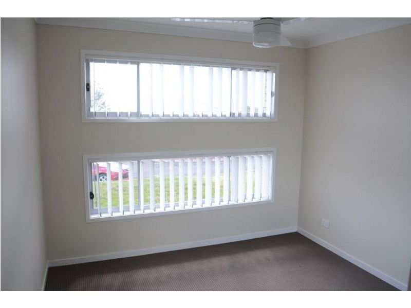 1/6 Samuel Court, Darling Heights QLD 4350